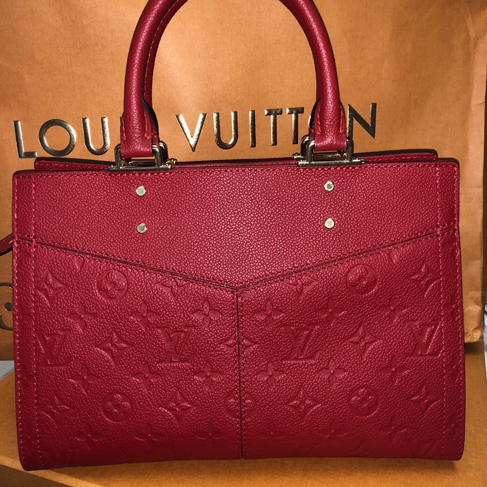BNWT Authentic Louis Vuitton Sully PM